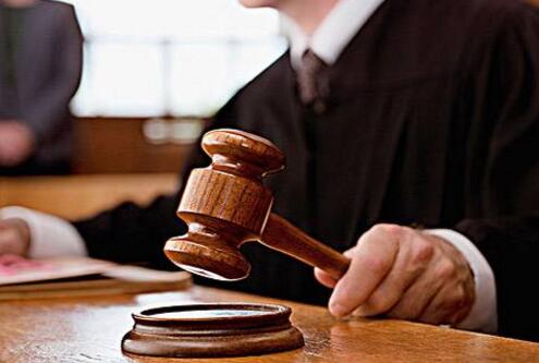 莱昂纳德称自己设计的商标遭盗用，正式起诉耐克！