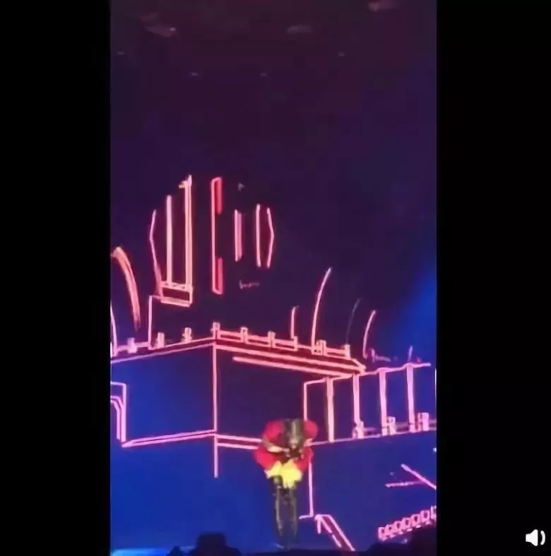 邓紫棋解约事件一波三折，前脚刚道完歉，后脚连名字也被人抢走了！