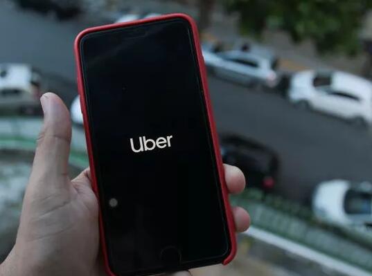 美国多地网约车司机罢工：“赚这点钱根本活不